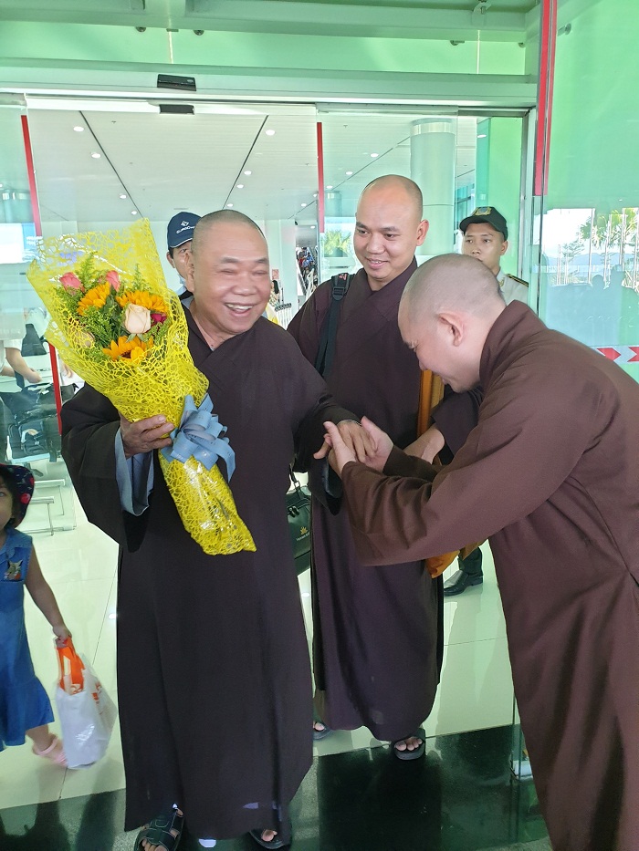 Cung đón Hòa thượng Thích Thiện Pháp, Phó Chủ tịch Thường trực HĐTS quang lâm